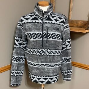 The North Face Black and White 1/2 Zip fleece Sweater size small